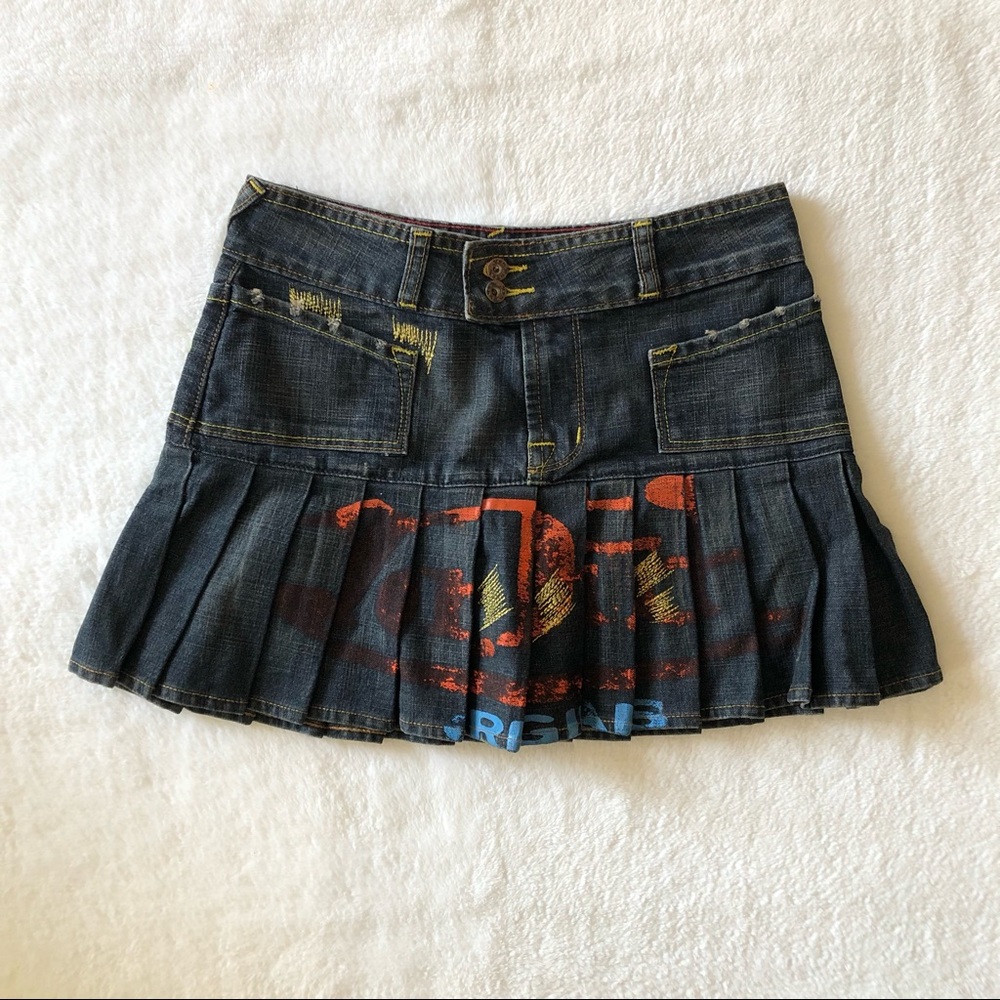 Von Dutch Rare Famous Y2K Pleated Mini Skirt